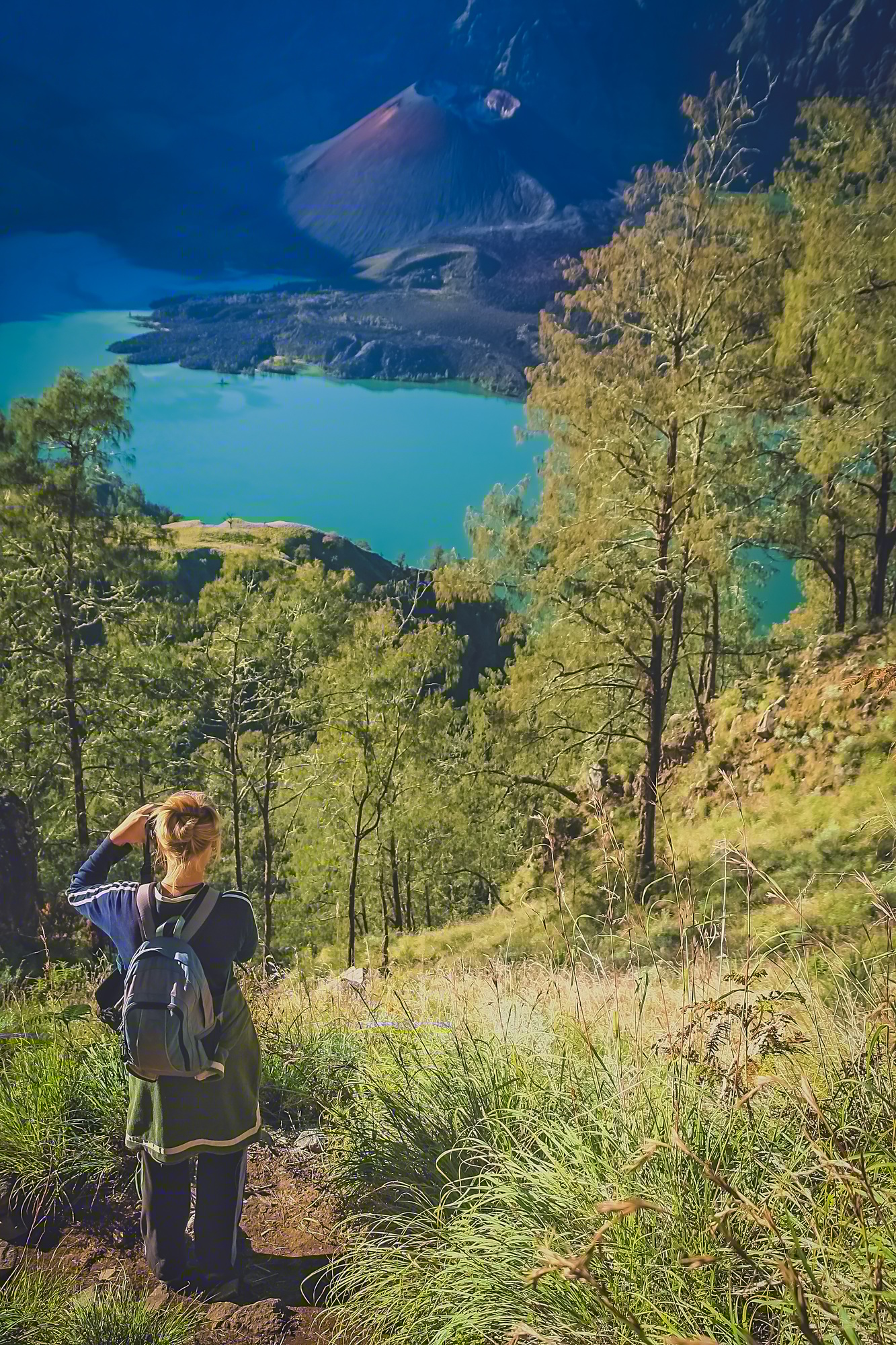 Photographing caldera of Gunung Rinjani volcano